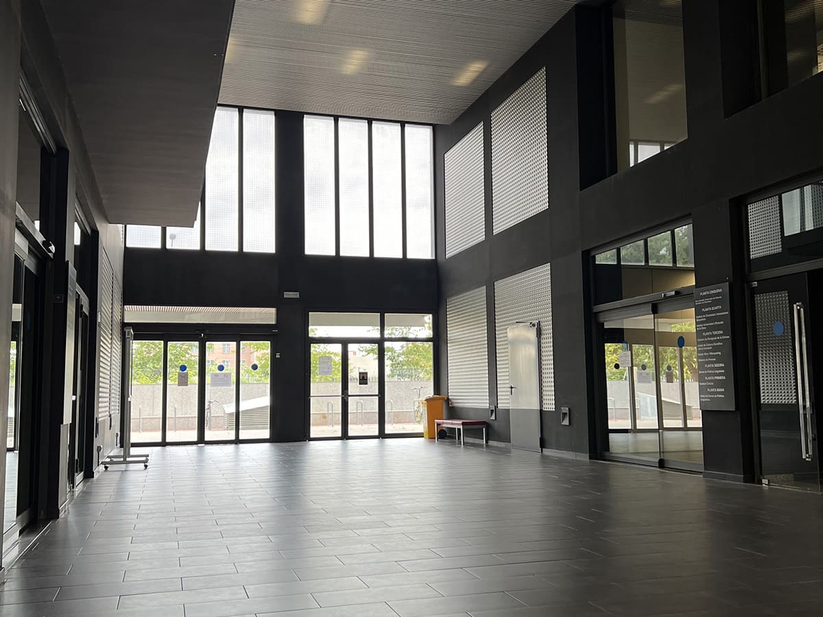 Study Big Data And Artificial Intelligence in Spain 1